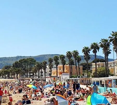Climatise Et Entierement Renove דירה